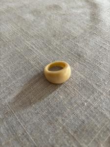 Wholesale <b>Supply</b> Resin Ring Perfect for Festivals or Casual Outfits and <b>Holiday</b> Wear Available for Worldwide <b>Supply</b> - Product Image 2