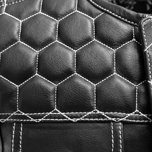 Gilet en cuir à fermeture boutonnée - Veste de moto en cuir de vache véritable - Gilet en cuir respirant et élégant de style Outback, fabriqué au Pakistan - Product Image 5