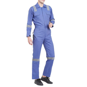 Conjunto de ropa de trabajo confiable para hombres Algodón profesional construido para el uso diario con tela resistente a la decoloración y sin arrugas - Product Image 3