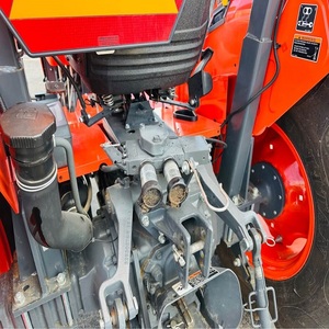 Tracteur puissant Kubota série M, conçu pour les travaux agricoles lourds, avec des performances élevées, un contrôle fluide et une longue durée de vie. - Product Image 4