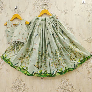 Lehenga Choli Tradicional de Jaipur para Niñas de 2 a 8 Años, Diseño Étnico, Listo para Usar, Poliéster, Largo hasta el Suelo, Materiales Reciclados - Product Image 3