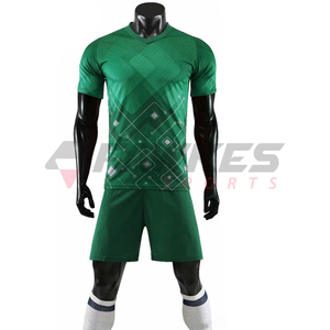 En venta al por mayor, hecho a medida con nueva ropa deportiva activa con estilo con conjuntos de uniformes de fútbol para hombres - Product Image 1