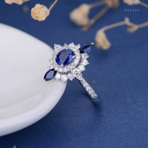 Anillo de oro blanco sólido de 14 quilates estilo mariposa hecho a mano corte ovalado zafiro azul cultivado en laboratorio y anillo de Halo Art Deco Marquesa hecho en La India - Product Image 1
