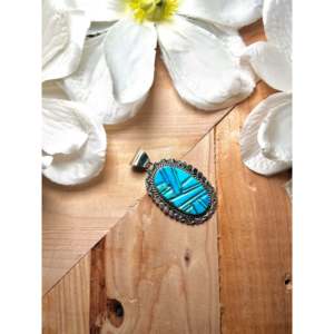 Pendentif Mary Ann Spencer Kingman en turquoise et argent sterling avec technologie d'incrustation à sertissage clos - Product Image 3