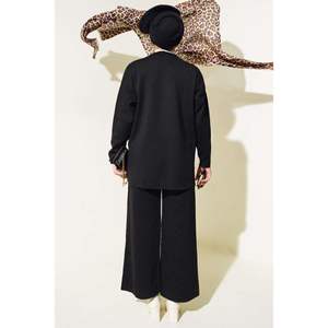 Tricot à Boutons Décoré Ensemble 2 Pièces Noir - Product Image 2