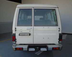 Asientos de Cuero Usados BARATOS 4x4 AWD para Hardtop 4.5L Cinco Plazas Volante a la Izquierda Asientos de Cuero Neumáticos R18 Sedán Euro IV - Product Image 4