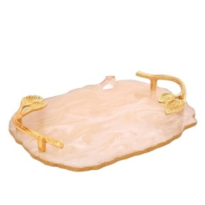 Plateau de service artisanal en bois et métal de haute qualité avec incrustation de résine bleue, design moderne personnalisable pour restaurant, hôtel, usage domestique - Product Image 4