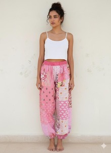 Pantalones Harem de Patchwork: Pantalones Hippies Bohemios de Rayón con Bolsillos - Product Image 2