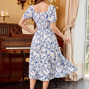 OEM abiti floreali estivi a-line rinascimentali da <span class=keywords><strong>donna</strong></span> Casual a manica corta con collo quadrato con spacco anteriore abito a trapezio anteriore - Product Image 4