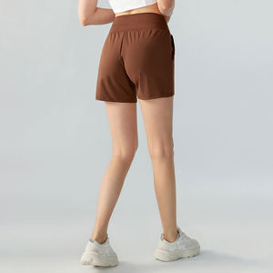 Short de yoga élastique de haute qualité pour femmes, respirant et confortable à porter - Product Image 3