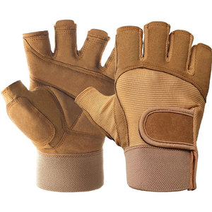 Guantes de gimnasio hechos en Pakistán para hombres y mujeres con soporte para las muñecas para entrenamiento en el gimnasio - Product Image 1