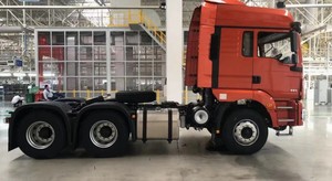 Venta de camiones Shacman H3000 6X4 de 10 ruedas y 380HP, cabezales tractoras disponibles para la venta y listos para exportar. - Product Image 4