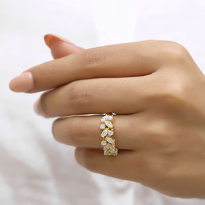 Anillo de boda de doble fila de diamante Moissanite de corte Marquesa hecho a mano, banda de aniversario apilable única perfecta para mujeres - Product Image 2