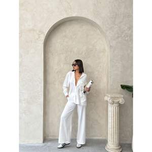 Pantalons en lin crème pour femmes Topshow, vente en gros - Product Image 4