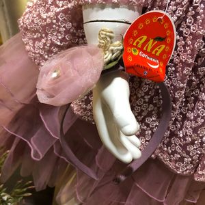 ชุดเดรสปาร์ตี้สำหรับเด็กผู้หญิงชุดกระโปรงไก่ผ้าซาตินปักลายดอกไม้สวยงามสำหรับฤดูใบไม้ผลิดีไซน์2023ที่ดีที่สุด - Product Image 3