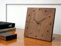 Horloge murale carrée en bois faite à la main de luxe |   Quartz silencieux |   Motif de portrait de style Art déco antique pour la maison