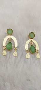 Noir Arc ชุดต่างหูห้อยทองเหลืองขนาดใหญ่สง่างามแบบมินิมอลโมเดิร์นออกแบบได้ตามต้องการด้วยลวดลายร่วมสมัยสำหรับผู้หญิง - Product Image 3