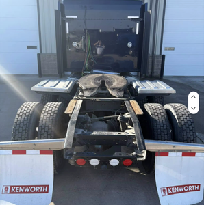 Camion tracteur semi-remorque Kenworthz W900L Cummins GX 2023 d'occasion en bon état - Product Image 4