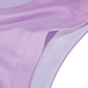 Ensembles d'uniformes de basketball personnalisés respirants à manches courtes de haute qualité 100 % polyester, coupe oversize pour l'été - Product Image 3