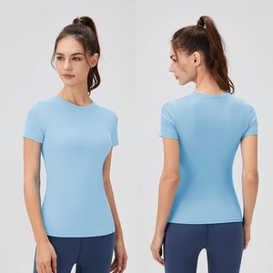 Camiseta ajustada de secado rápido para mujer para deportes, Fitness, Yoga y correr, manga corta con absorción de sudor y características delgadas - Product Image 2
