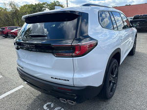 2026 G <span class=keywords><strong>M</strong></span> C Acadia Elevation All Wheel Drive SUV, mesin 4-silinder turbocharged 2,5 liter - Product Image 2