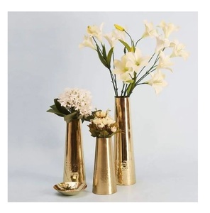 Jarrón de metal hecho a mano Detalles intrincados diseño artístico estilo hogar jarrón decorativo acentos únicos jarrón de decoración del hogar contemporáneo - Product Image 4