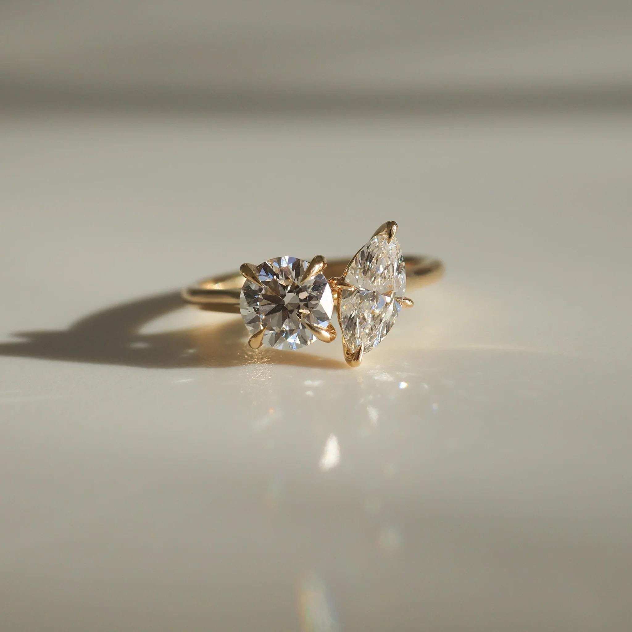 สีเหลืองทอง