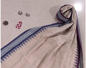 Dupatta traditionnel en pur coton |   Imprimé à la main sur bloc |   Vêtements ethniques indiens |   Présentation des classiques Karvat Kinar pour filles, été - Product Image 2