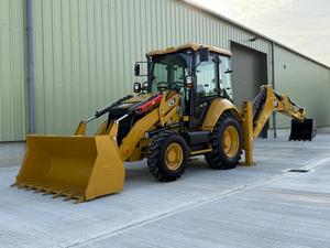 Chargeuse-pelleteuse CAT 424 4x4 neuve et inutilisée 2024, moteur Cummins 75 CV, pompe hydraulique Kawasaki, haute efficacité - Product Image 2