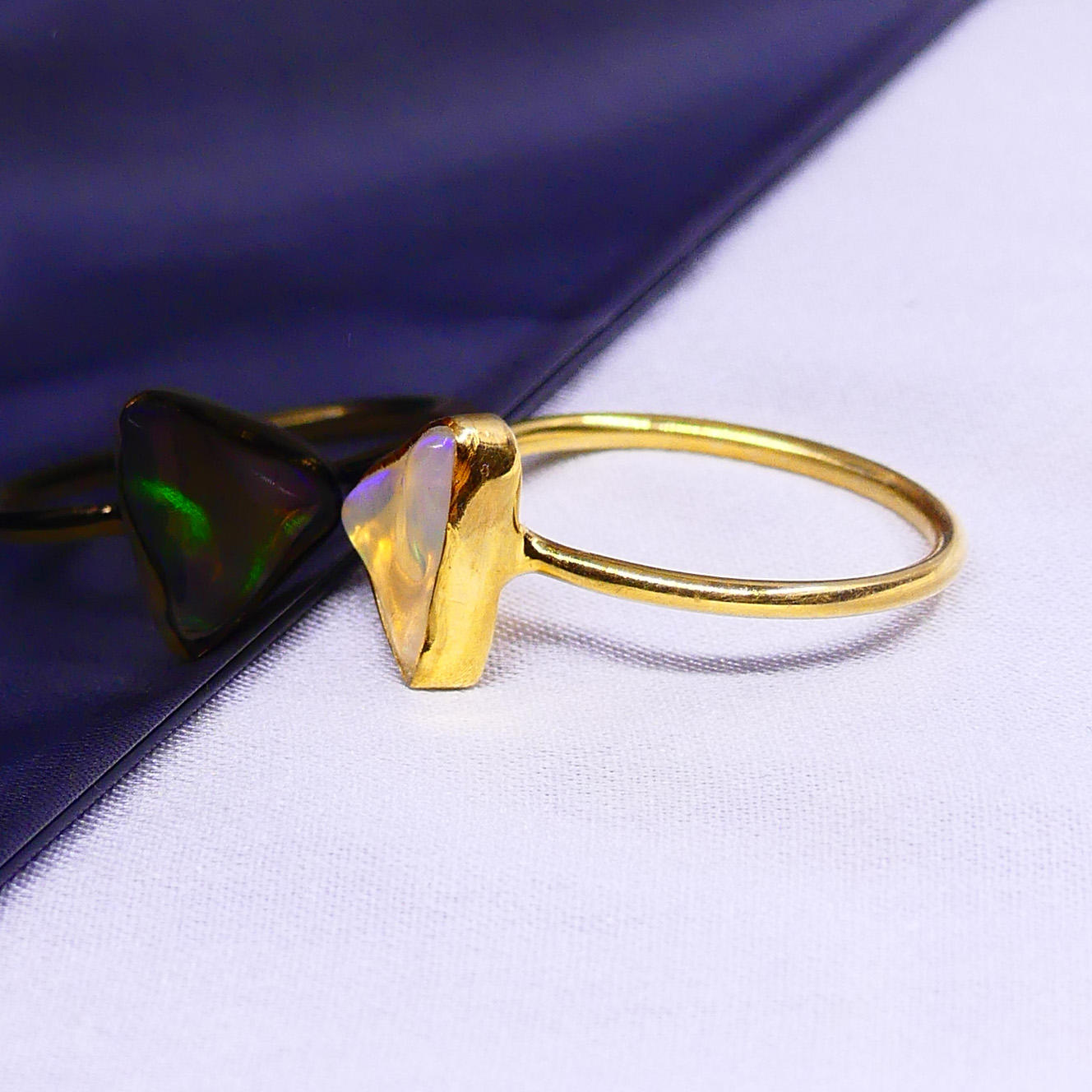 สีเหลือง