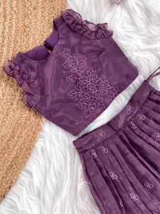 Seda de organza de calidad superior con Bordado de hilo para niños Lehenga Choli Fabricante y proveedor de India - Product Image 3