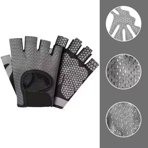 Guantes de fitness para gimnasio con logotipo personalizado de alta calidad al por mayor por buen fabricante, nuevo estilo, el mejor Material, cuero de baja tasa - Product Image 3