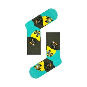 Chaussettes de cycliste unisexes imprimées numériquement et colorées, avec logo personnalisable brodé, technique anti-bactérienne, idéales pour l'automne - Product Image 1