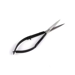 Ciseaux à ressort haute précision fiables offrant une manipulation facile pour les soins personnels, le toilettage et la beauté - Product Image 3