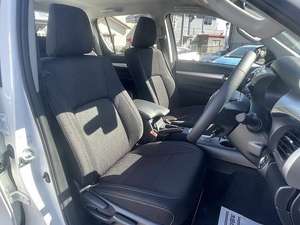 TOYOTA HILUX d'occasion - Product Image 3