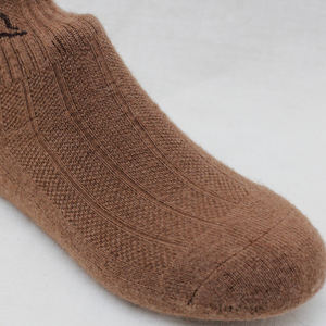 100% calcetines de lana de camello mongol súper cálidos de punto Casual Crew logotipo personalizable característica antibacteriana para ropa de invierno al aire libre - Product Image 6