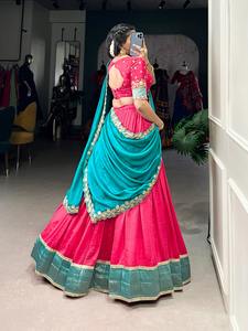 Seda Vichitra de excelente calidad de color pesado increíble con bordado de lentejuelas e hilo Lehenga Choli fabricante de la India - Product Image 5