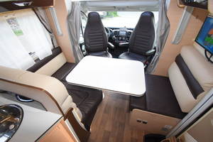 Autocaravana de Lujo Forster T 738 EB Usada a Bajo Precio, Ideal para Acampar en Dubái - Product Image 3