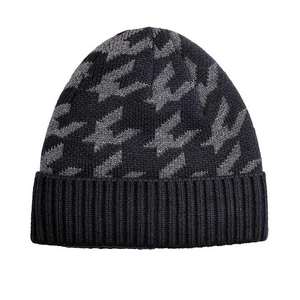 High Quality Jacquard <b>Beanie</b> Caps for Men and Unisex New Arrival Soft Fabric Customized <b>Beanies</b> Handmade in Factory Two Tone - Product Image 3