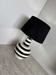 Lampe de bureau artisanale en os incrusté, design Art Déco haut de gamme, pour hôtels et resorts, utilisation en chambre à coucher, achat direct d'usine, prix de gros - Product Image 4