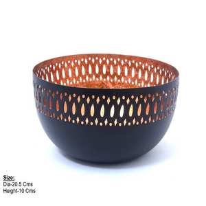 Candelero de metal de hierro hecho a mano con borde curvo para decoración del hogar de Pascua - Product Image 3