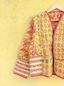 Veste en coton style kimono matelassée réversible à motifs floraux imprimés à la main en Inde pour femmes, toutes saisons, décontractée, boutonnée - Product Image 2