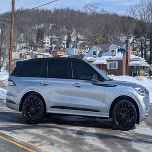 Lincoln Aviator Black Label 2023, état impeccable - Product Image 2