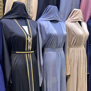 เสื้อผ้าอิสลามสีดำแบบดั้งเดิมสำหรับผู้หญิง2024ดูไบอาบายาทำมือพร้อมกางเกงขายาวสีดำสวยงาม - Product Image 1