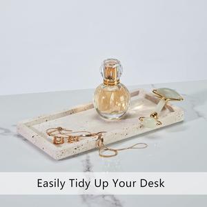 Plateau décoratif rectangulaire en pierre de travertin avec finition texturée naturelle pour la décoration intérieure moderne, élégant et pour l'accentuation d'un intérieur - Product Image 2