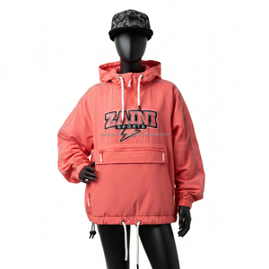 Chaqueta Cortavientos de Poliéster Ripstop de 130 g/m² para Mujer en Color Coral con Paneles Raglán y Logotipo Bordado Personalizado - Product Image 1