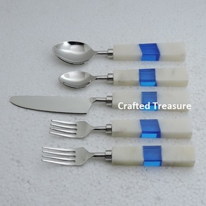 Juego de cubiertos de 5 piezas de calidad superior, mango de resina, utensilios de acero inoxidable, diseño único, utensilios de cocina artísticos para el hogar, regalos para comer - Product Image 1