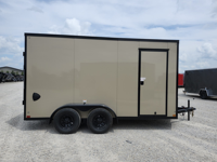 Remorques fermées 2026 Cross Trailers 7x14 / 84 pouces / LIGHTLID / .080 / Blackout Gallery / Capacité de charge utile 2001-3000 kg
