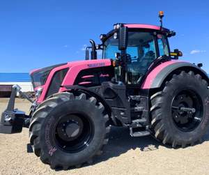 รถไถเดินตาม FENDT 300 VARIO 110 แรงม้า พร้อมเกียร์ขับเคลื่อน เครื่องยนต์ ปั๊ม และลูกปืน สำหรับใช้งานในฟาร์มอเนกประสงค์ - Product Image 4