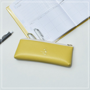 Yumekirock Trousse à crayons en PVC avec fermeture éclair et rangement pour stylos - Durable et pratique pour le bureau/l'école Design unique - Product Image 5